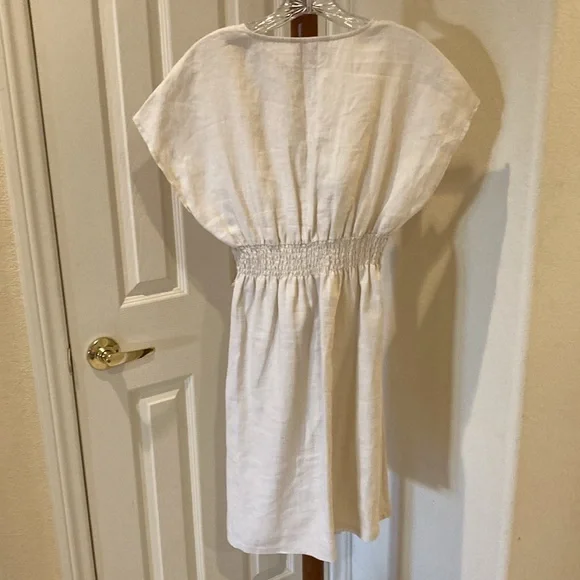 ♥️Embroidered white Dress♥️ - Picture 4 of 4